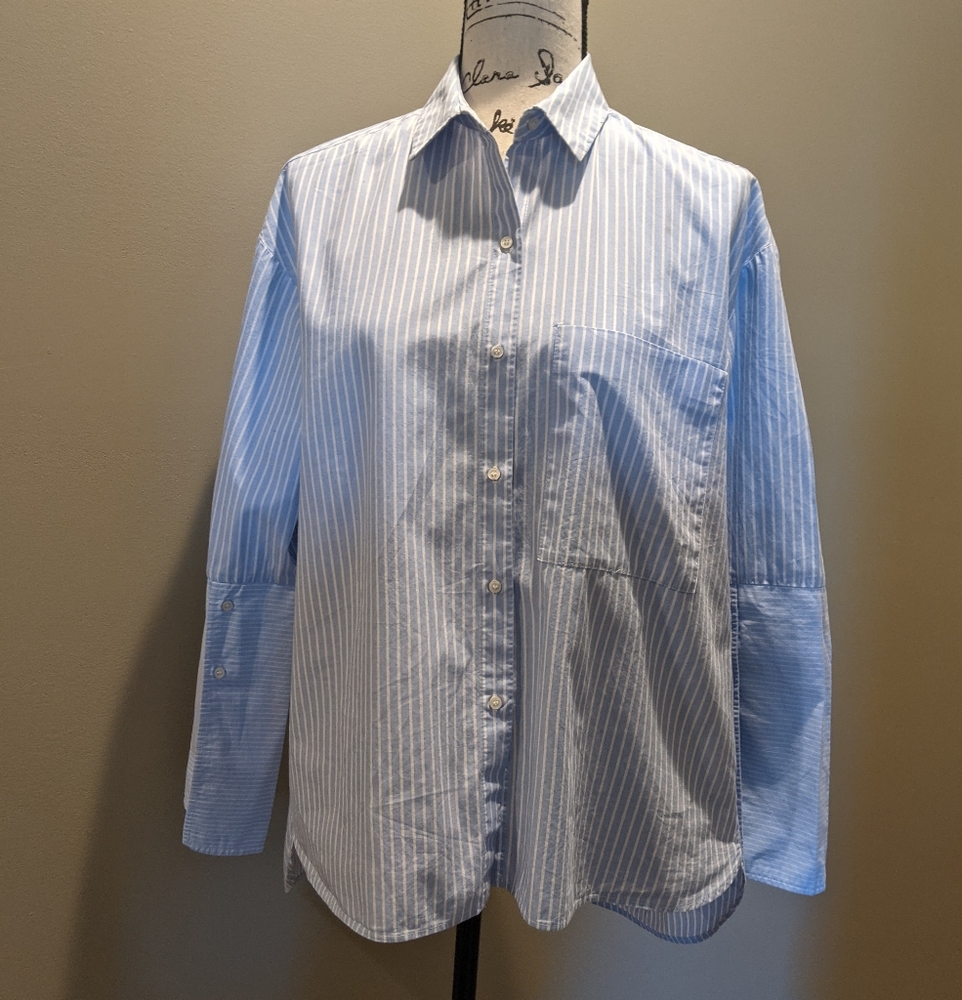 Trafaluc by ZARA Blue and White Striped Blouse Womens Size Small